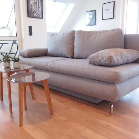 Deluxe Messe Flughafen Apartment *
