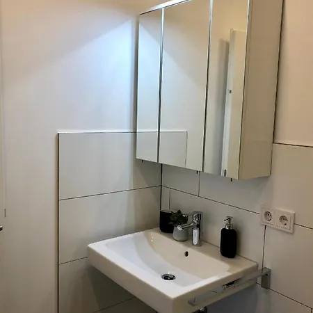 Deluxe Messe Flughafen Apartment *