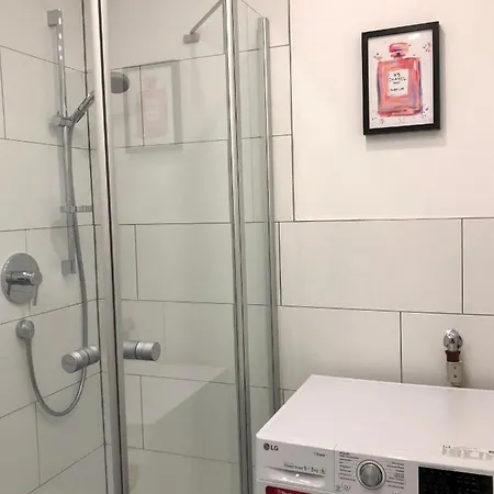 Deluxe Messe Flughafen Apartment *