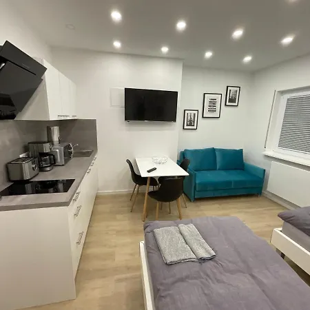 Deluxe Messe Flughafen Apartment *