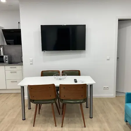 Deluxe Messe Flughafen