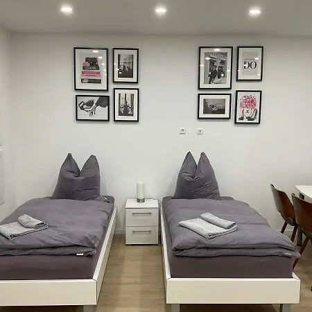 Deluxe Messe Flughafen Appartement *