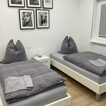 Deluxe Messe Flughafen