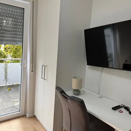 Deluxe Messe Flughafen