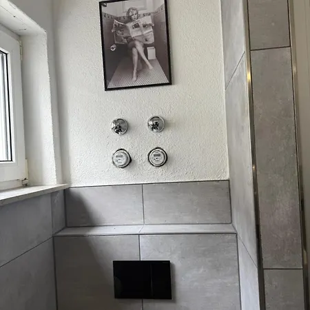 Deluxe Messe Flughafen Apartment *