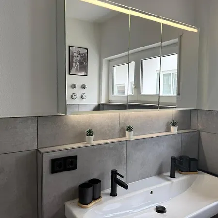 Apartment Deluxe Messe Flughafen *