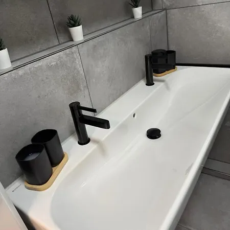 Deluxe Messe Flughafen