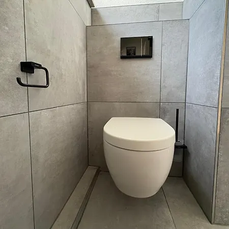 Deluxe Messe Flughafen Apartment *