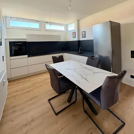 Apartment Deluxe Messe Flughafen *